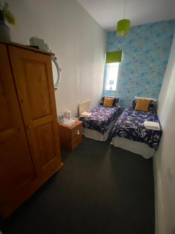 Shiray Hotel room 3